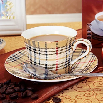 Европейский Керамический Чайный сервиз из Пномпеня, набор кофейных чашек и блюдец, Английский Послеобеденный чай, Клетчатая чашка, Подарочная фотография, Кухонный горшок