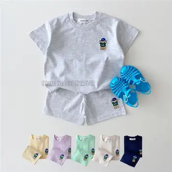 Летний костюм для маленьких мальчиков, футболки с вышитым Медведем, футболки + свободные шорты Для девочек, комплекты одежды для малышей из 2 предметов